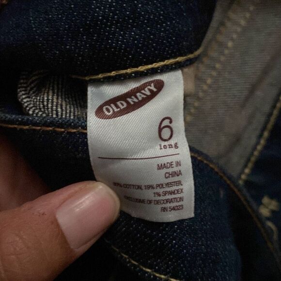 Old Navy Medium Wash The Diva Straight Leg Jeans NWOT Size 6 Long - Picture 6 of 6